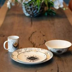 ShopHippo Harry Potter Marauder's Map Porcelain 4 Piece Place Setting - Includes 1 Dinner Plate, 1 Salad Plate, 1 Bowl And 1 Mug - Gold Marauders Map Design