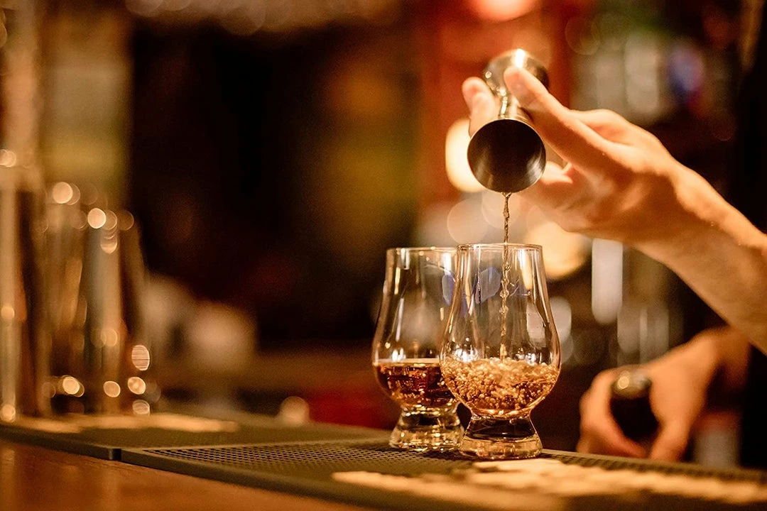 Black Glencairn Whisky Glass, Set Of 4 In 4 Pack Gift Carton New 7 Black Glencairn Whisky Glass, Set Of 4 In 4 Pack Gift Carton New