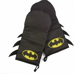 ShopHippo DC BATMAN Oven Mitt Set With Bat Symbol Design - Heat Resistant - 100% Cotton - Pair